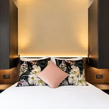 Hotel Monet Garden 4*