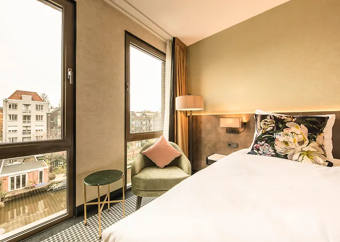 Monet Garden מלון