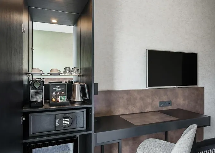 Monet Garden מלון