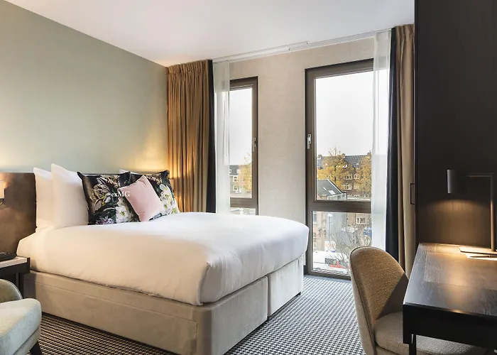 Monet Garden Hotel 4*