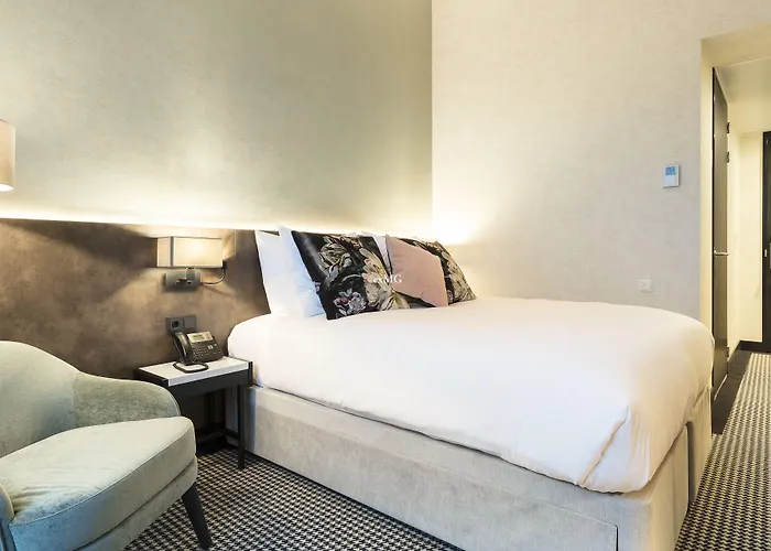 Monet Garden מלון