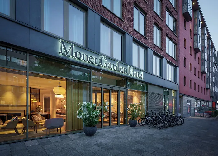 Monet Garden מלון