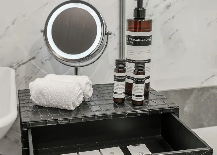 Hotel Monet Garden 4*