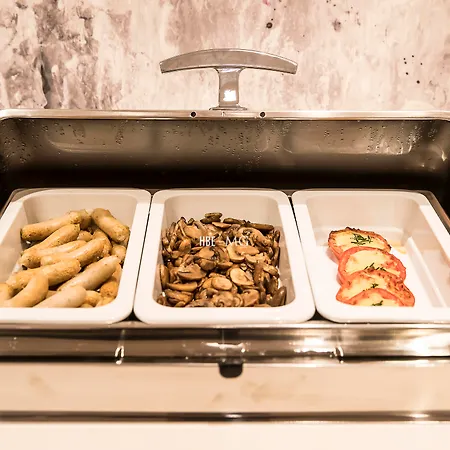 Monet Garden Hotell 4*
